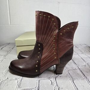 L'artiste  Spring Step Quiddity studded brown leather mid calf heeled boots new